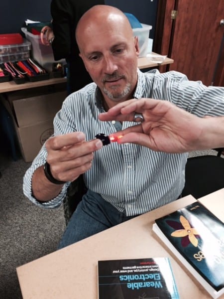 LBPSB RÉCIT Barry Hannah working with a circuit